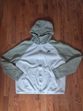 Nike Two-Tone Full-Zip Hoodie in White and Sage Green Mens Medium